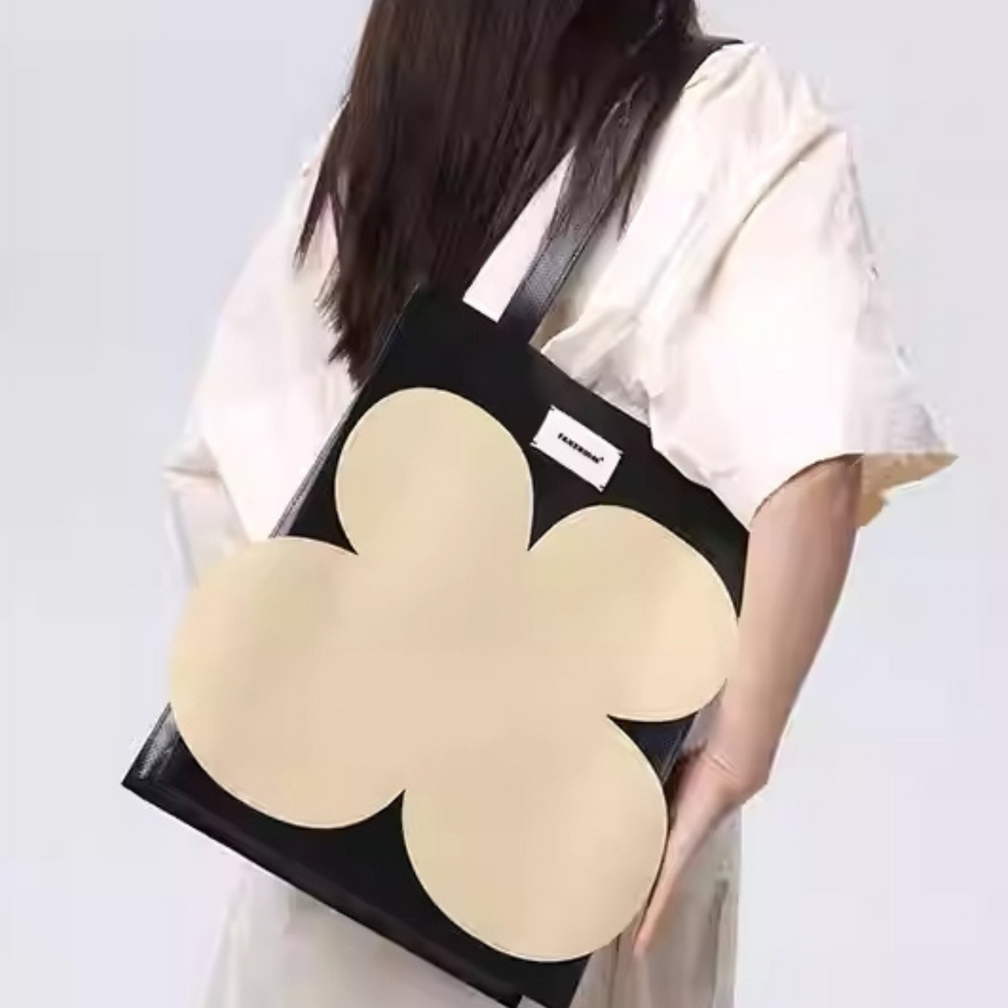 ใ๐๐๐๐๐ฅ๐ข๐ข๐ ใFlower Tote Bag (Black)