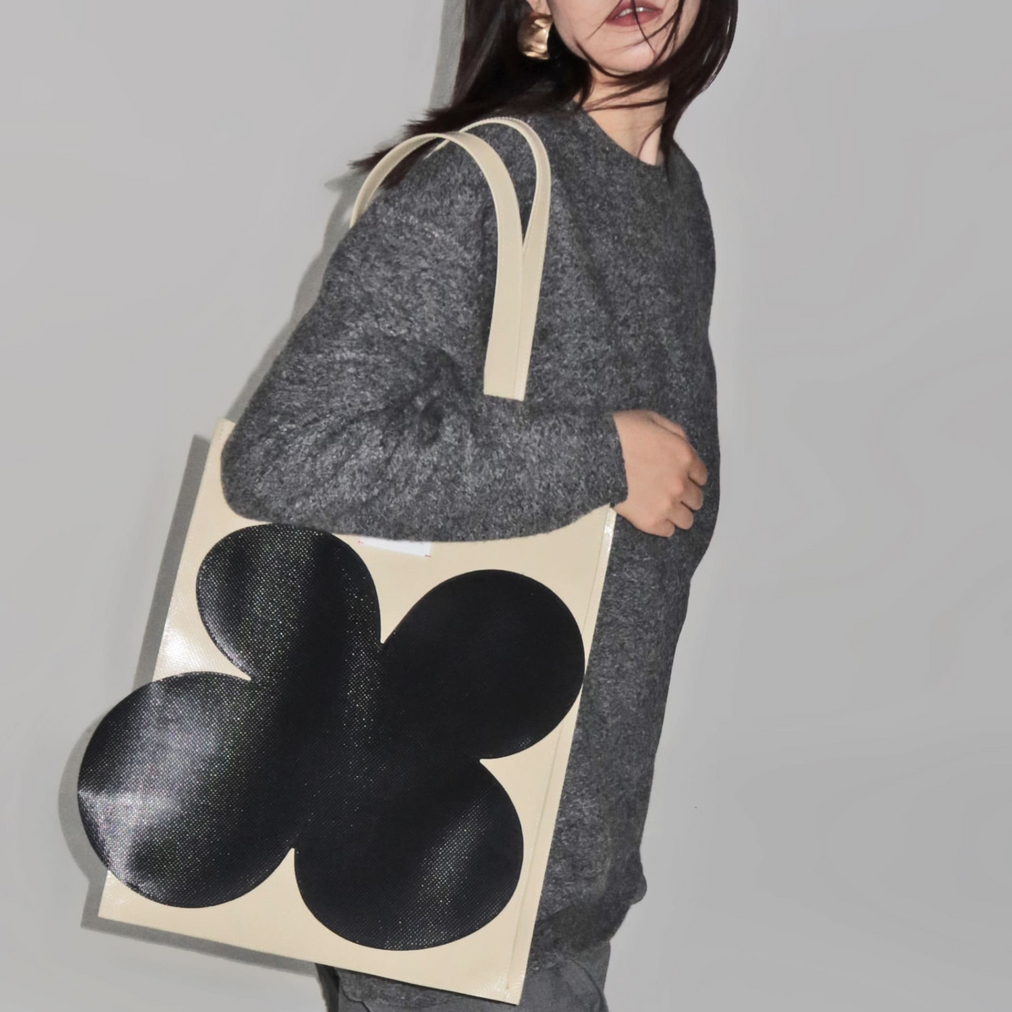 ใ๐๐๐๐๐ฅ๐ข๐ข๐ ใFlower Tote Bag (Beige)