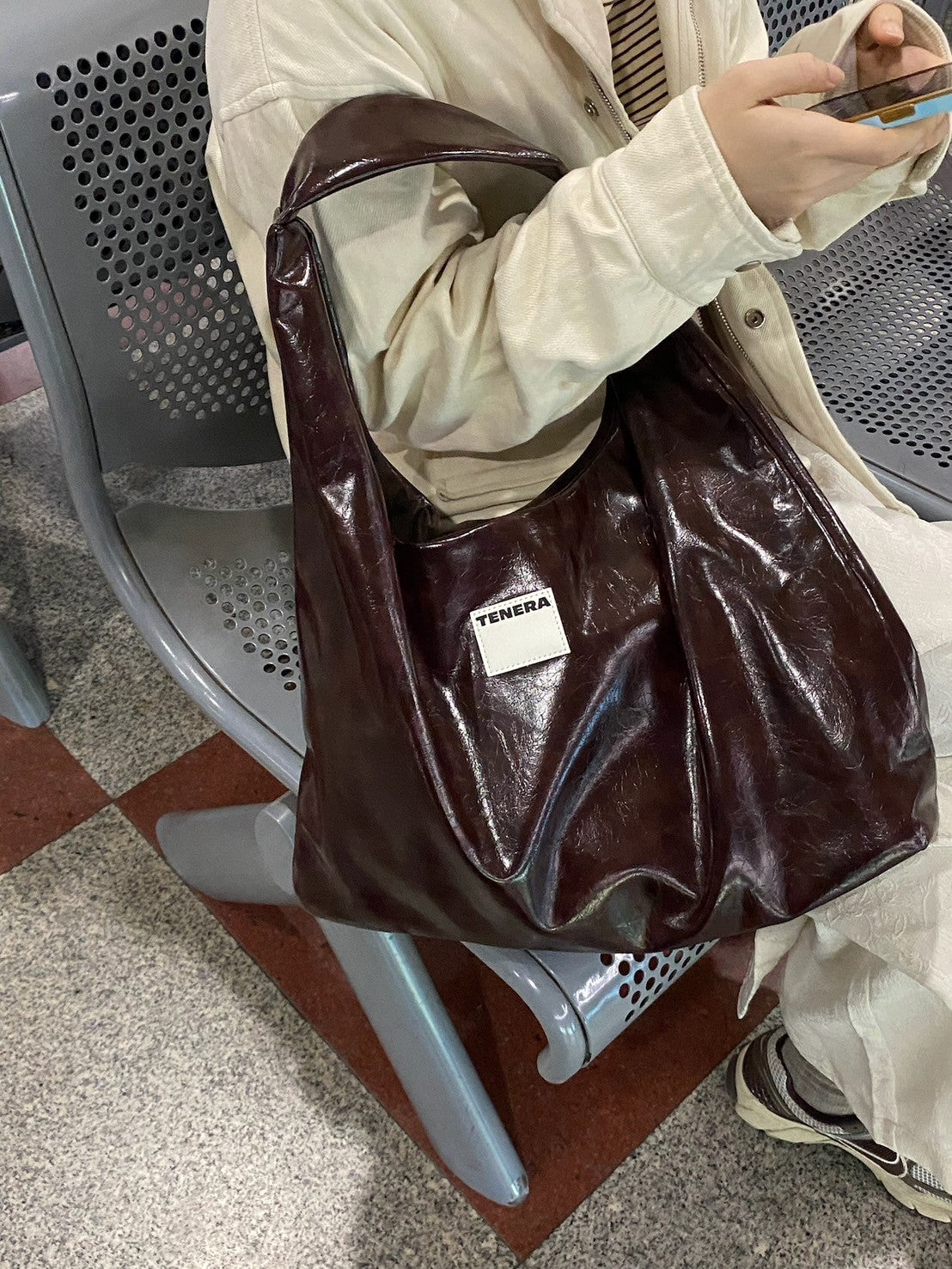 【TENERA】復古系列HOBO單肩包(大) 油蠟皮質感 環保皮革