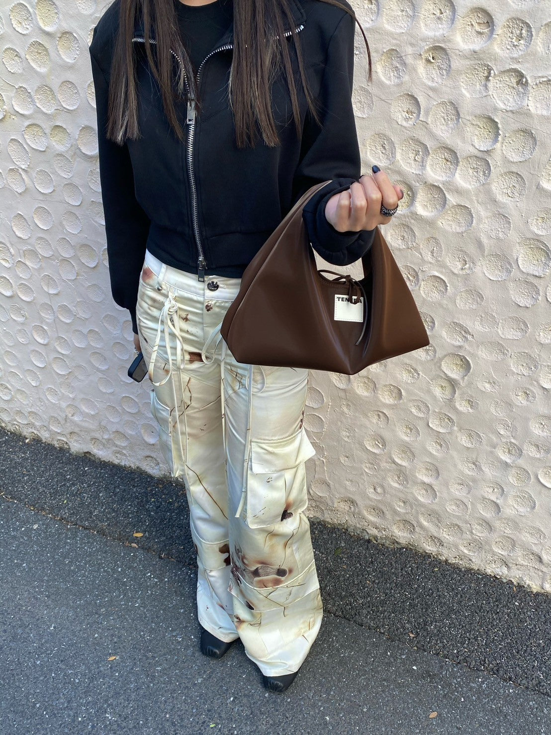 【TENERA 】 絲絨系列 HOBO手拎包 (小號 / 巧克力棕) 環保皮革