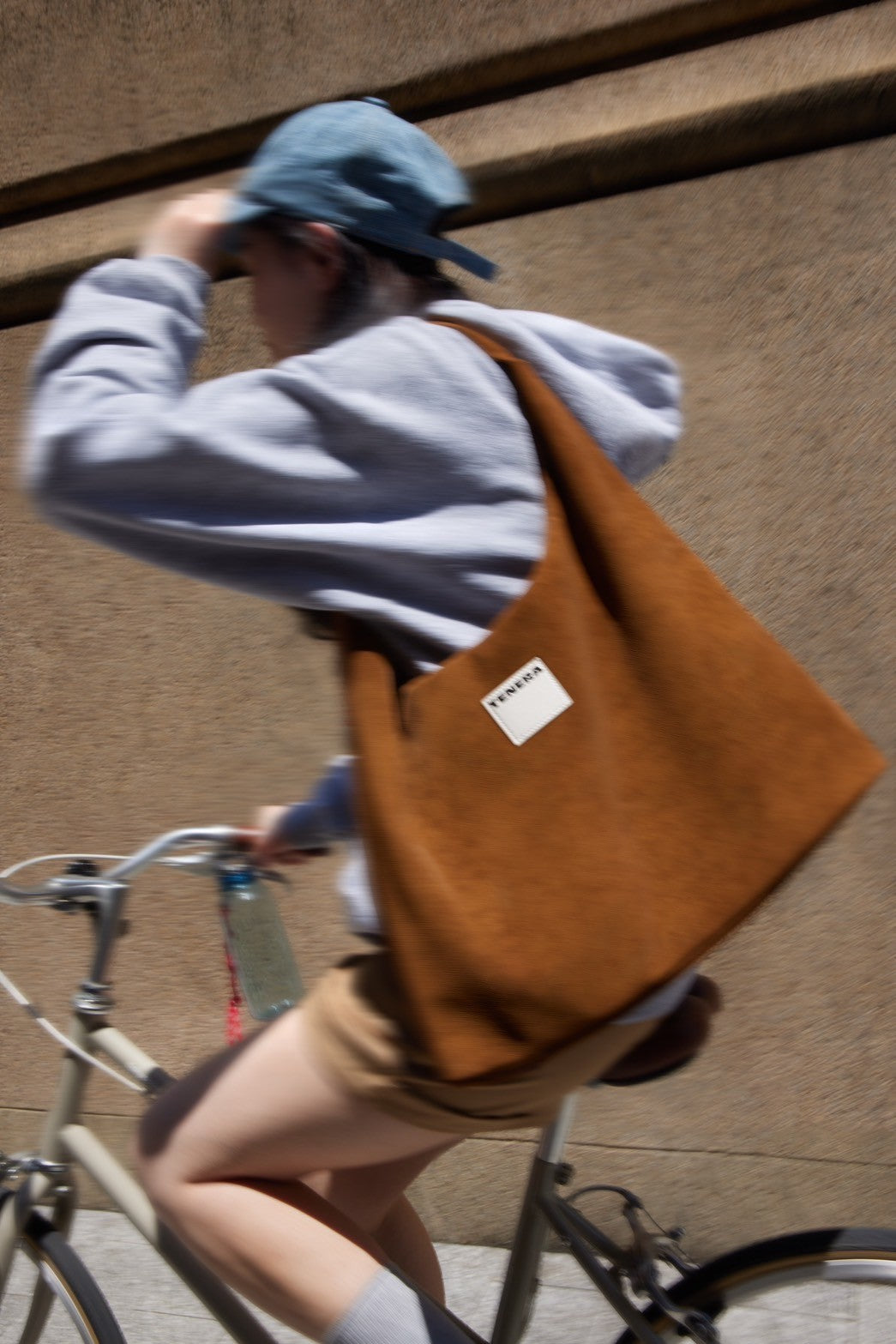 【TENERA】 復古 HOBO單肩包(大) 麂皮風格 馬鞍棕 環保皮革