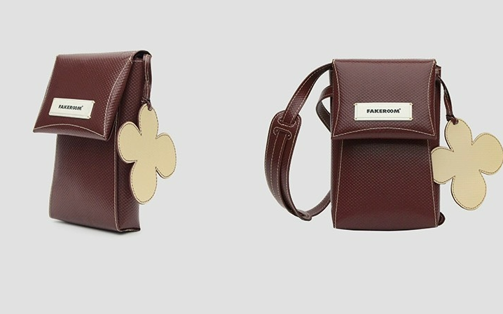 ใ๐๐๐๐๐ฅ๐ข๐ข๐ ใVertical slanted small flower mobile phone bag