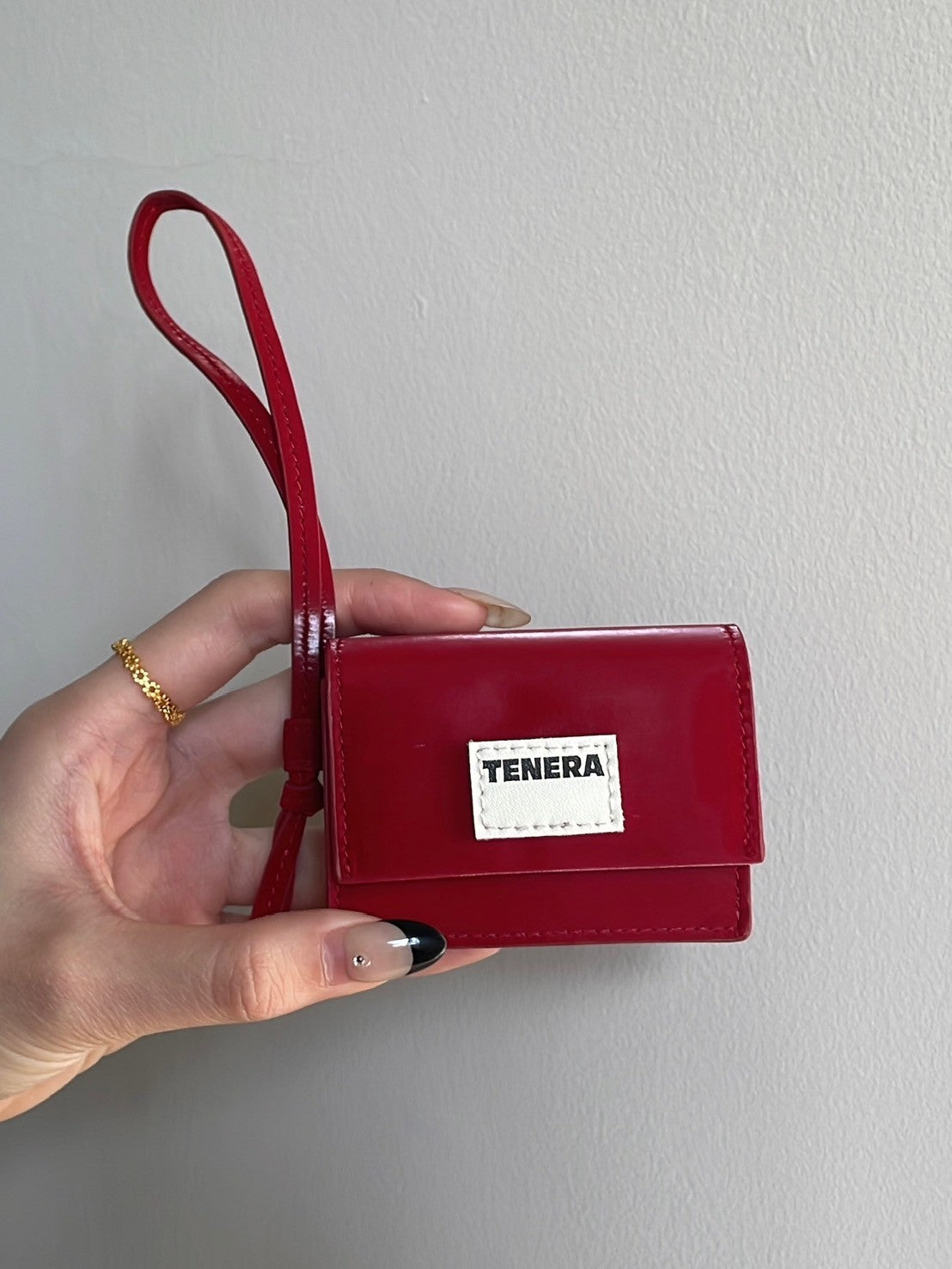 【TENERA】環保皮革耳機包 包包吊飾  (紅\棕)